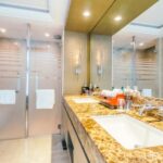 How to Choose the Right Shower Door for Your Bathroom